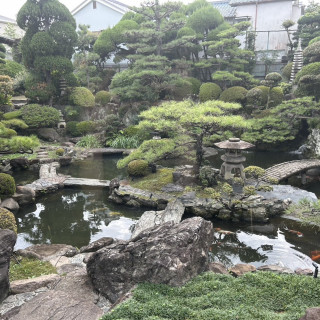 会場から見える日本庭園です