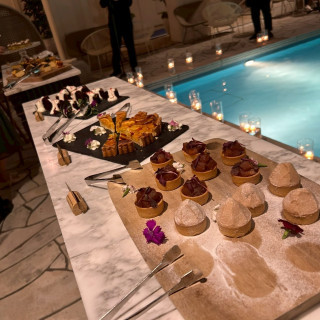 夜のデザートビュッフェ