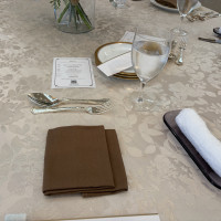 ブライダルフェアの料理テーブル