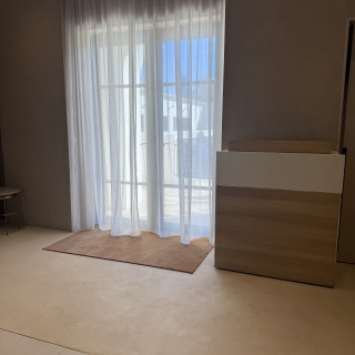 チャペル入る前、ここからガーデンに出れる