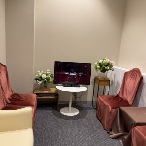 小さいお子さんがいる方は防音室で挙式の様子を見れる|779270さんの東京會舘の写真(2585003)