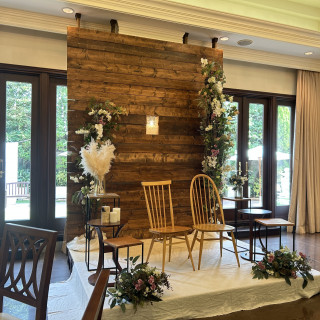 テーブルがなく2人の姿が足先まで見えているのが良かった