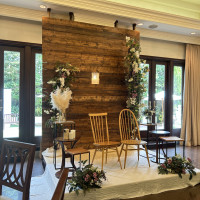 テーブルがなく2人の姿が足先まで見えているのが良かった