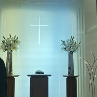 十字架は隠せます