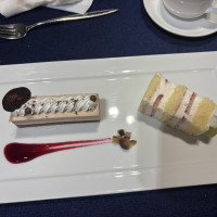 食後のケーキが美味しかったです。