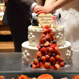 2人とも大好きなスヌーピーのウエディングケーキ♡