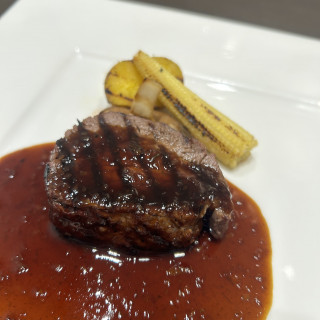 試食 分厚いお肉とタレの相性が良く美味しい。