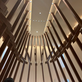 チャペル「GROVE」温かな光が差し込むチャペル