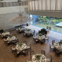 披露宴会場、階段上から