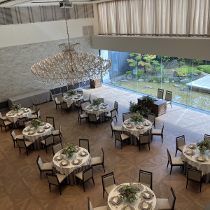 披露宴会場、階段上から|779542さんの松山モノリスの写真(2581129)