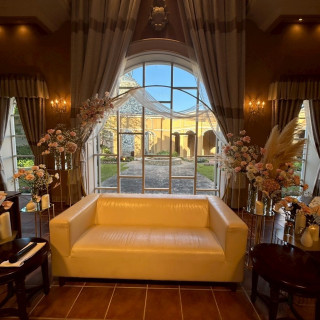 高砂をソファにした際の花の装飾