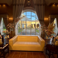 高砂をソファにした際の花の装飾