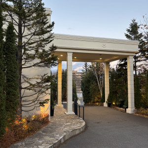 式場の外観です|779549さんのヒルサイドクラブ迎賓館(札幌)/テイクアンドギヴ・ニーズウェディングの写真(2580852)