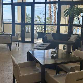 受付の場所ですが海が見えるロケーションが良かったです