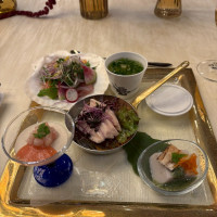 前菜の盛り合わせです。とても美味しかったです。