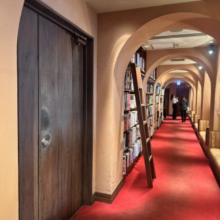 披露宴会場への道