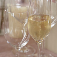 乾杯のスパークリングワイン