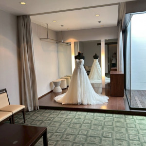 ブライズルーム(新郎新婦同部屋)|779605さんの京都 北山モノリス（KYOTO KITAYAMA MONOLITH）の写真(2581202)