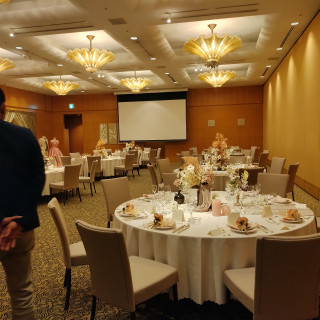 シャンデリアや照明が綺麗