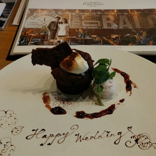 試食のデザートに、名前入り出メッセージが！感動しました。