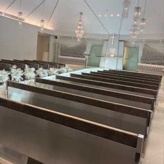 6人掛けの長椅子