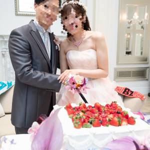 ケーキ入刀|779661さんのベイサイド迎賓館（神戸）/テイクアンドギヴ・ニーズウェディングの写真(2581680)