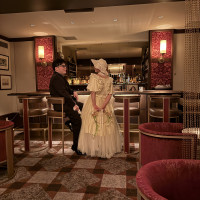 大階段上のバー