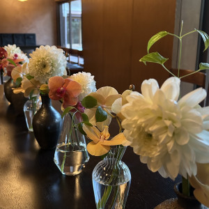 ブーケに合わせた装花がテーブルを彩ります|779695さんのMAYAの写真(2582485)