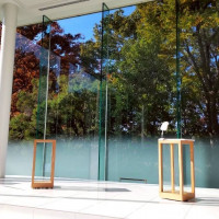 3面ガラス張りのチャペルです。お天気も良く、とても綺麗でした