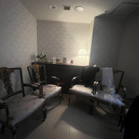 挙式時両親と共に待機するようです