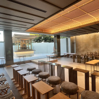 モダンな儀式殿です