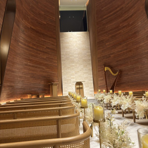 木目調のチャペル|779851さんの山手迎賓館/テイクアンドギヴ・ニーズウェディングの写真(2583726)