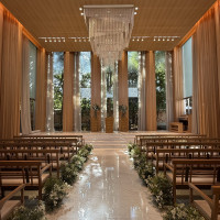 2階にある緑溢れるチャペル。