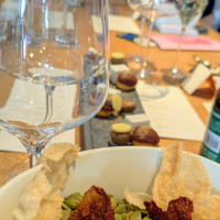 スナック：蛸煎餅、ブラックオリーブのフィナンシェ等