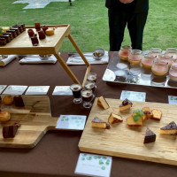 ガーデンでデサートビュッフェ