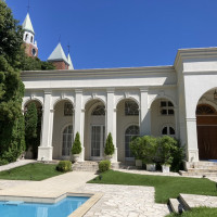 この部分がチャペル
奥の建物はハート迎賓館で、別物