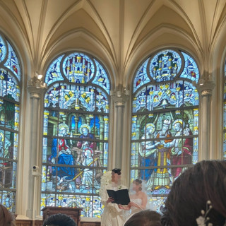 チャペルの様子。新郎新婦が段の上にいるため見やすかったです