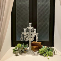 沢山の小窓とインテリアがデフォルトであり、オシャレです