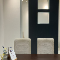 綺麗はお部屋で打ち合わせできます。ドリンクも沢山もらえます。