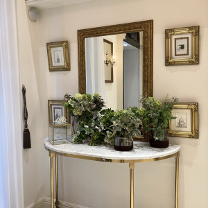 ロビーには沢山の鏡がありオシャレです|780037さんのアルモニーアンブラッセイットハウス/テイクアンドギヴ・ニーズウェディングの写真(2583255)