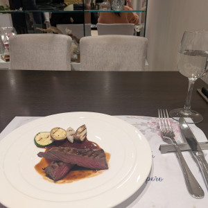 試食用のお肉料理は大変美味しかったです。|780038さんのヒルサイドクラブ迎賓館(札幌)/テイクアンドギヴ・ニーズウェディングの写真(2583248)