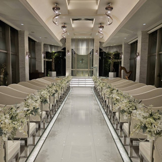 地下にあるチャペルです
夜でも明るいです