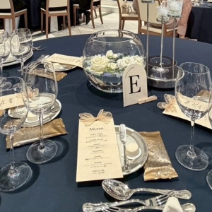 理想通りの装花で意外と安価でした
ペーパーは手作り|780087さんのホテル インターコンチネンタル 東京ベイの写真(2583380)