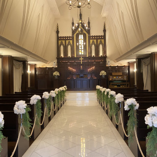 落ち着いた雰囲気のチャペルです