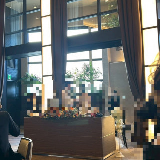 カーテン開くと自然光が入ります