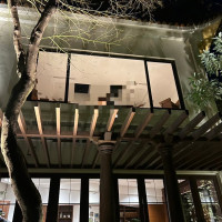 ガーデンから見た披露宴会場