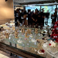 式と披露宴会場の間の立食パーティー