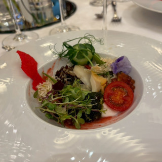 前菜
コキヤージュのアシェット　爽やかな梅ソースを添えて