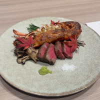 オマール海老と近江牛の写真です