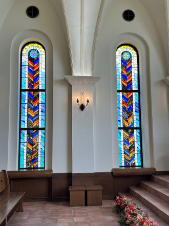 アリビラ・グローリー教会(ホテル日航アリビラ内)チュチュリゾートウエデイング